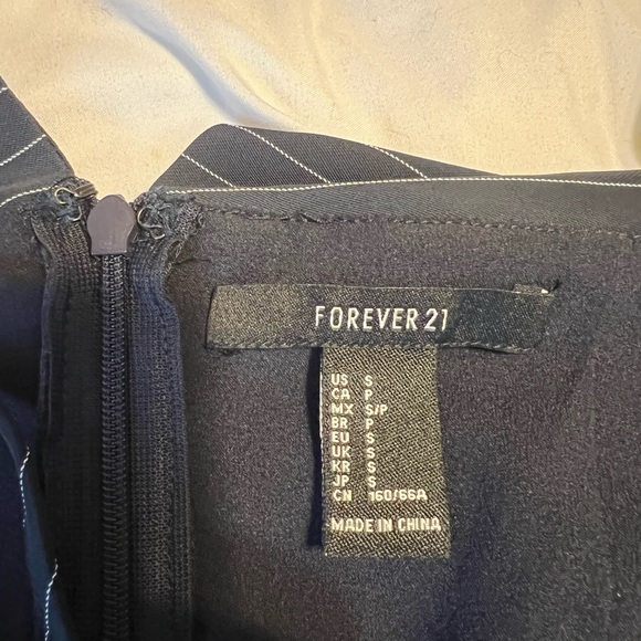 Gorgeous Forever 21 Navy Blue Pinstripe Bodysuit - Picture 9 of 9